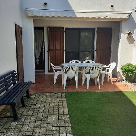 סן-מארי-דה-לה-מאר Petit Appartement Aux Stes Maries De La Mer מראה חיצוני תמונה