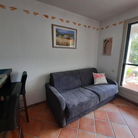 סן-מארי-דה-לה-מאר Petit Appartement Aux Stes Maries De La Mer מראה חיצוני תמונה