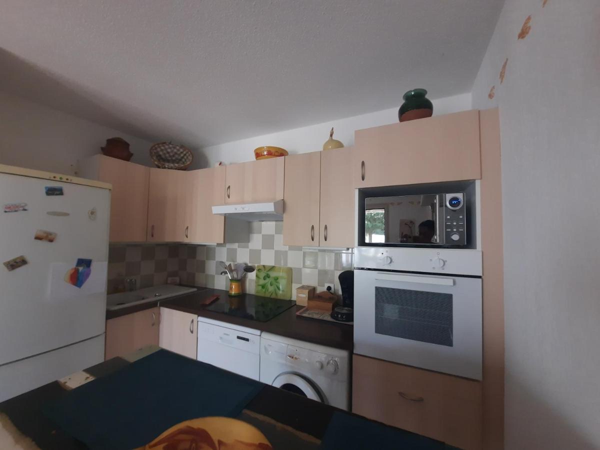 סן-מארי-דה-לה-מאר Petit Appartement Aux Stes Maries De La Mer מראה חיצוני תמונה