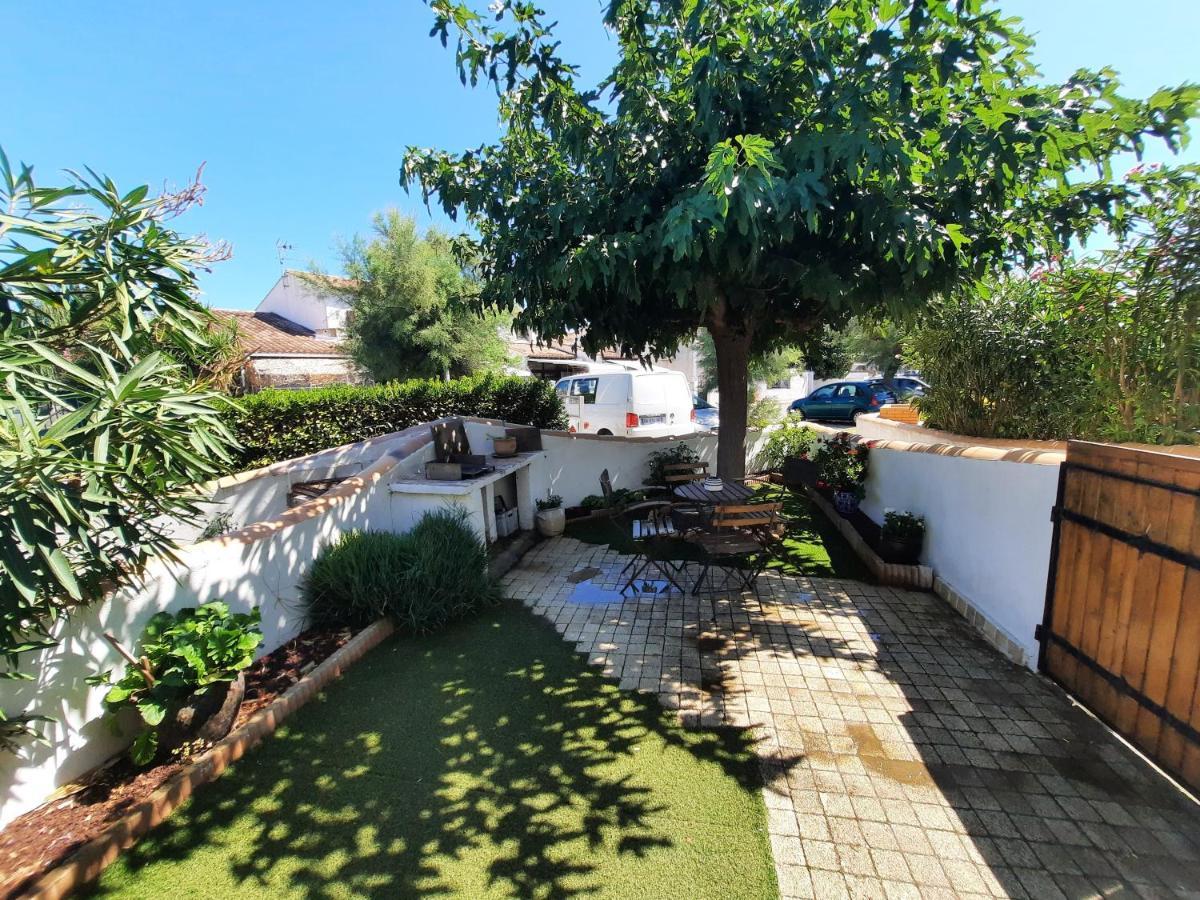 סן-מארי-דה-לה-מאר Petit Appartement Aux Stes Maries De La Mer מראה חיצוני תמונה